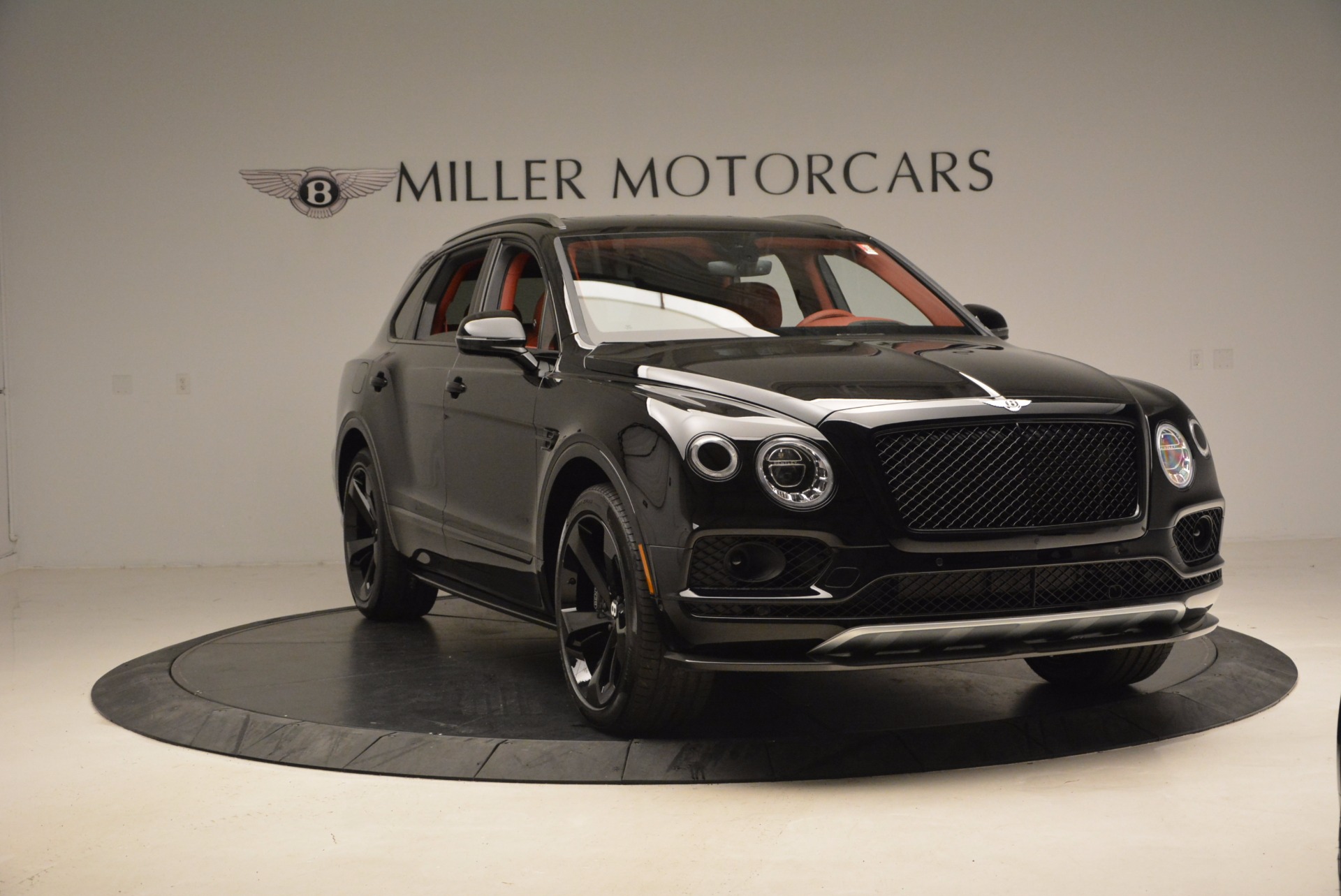 https://www.bugattiofgreenwich.com/imagetag/1418/12/l/New-2018-Bentley-Bentayga-Black-Edition.jpg