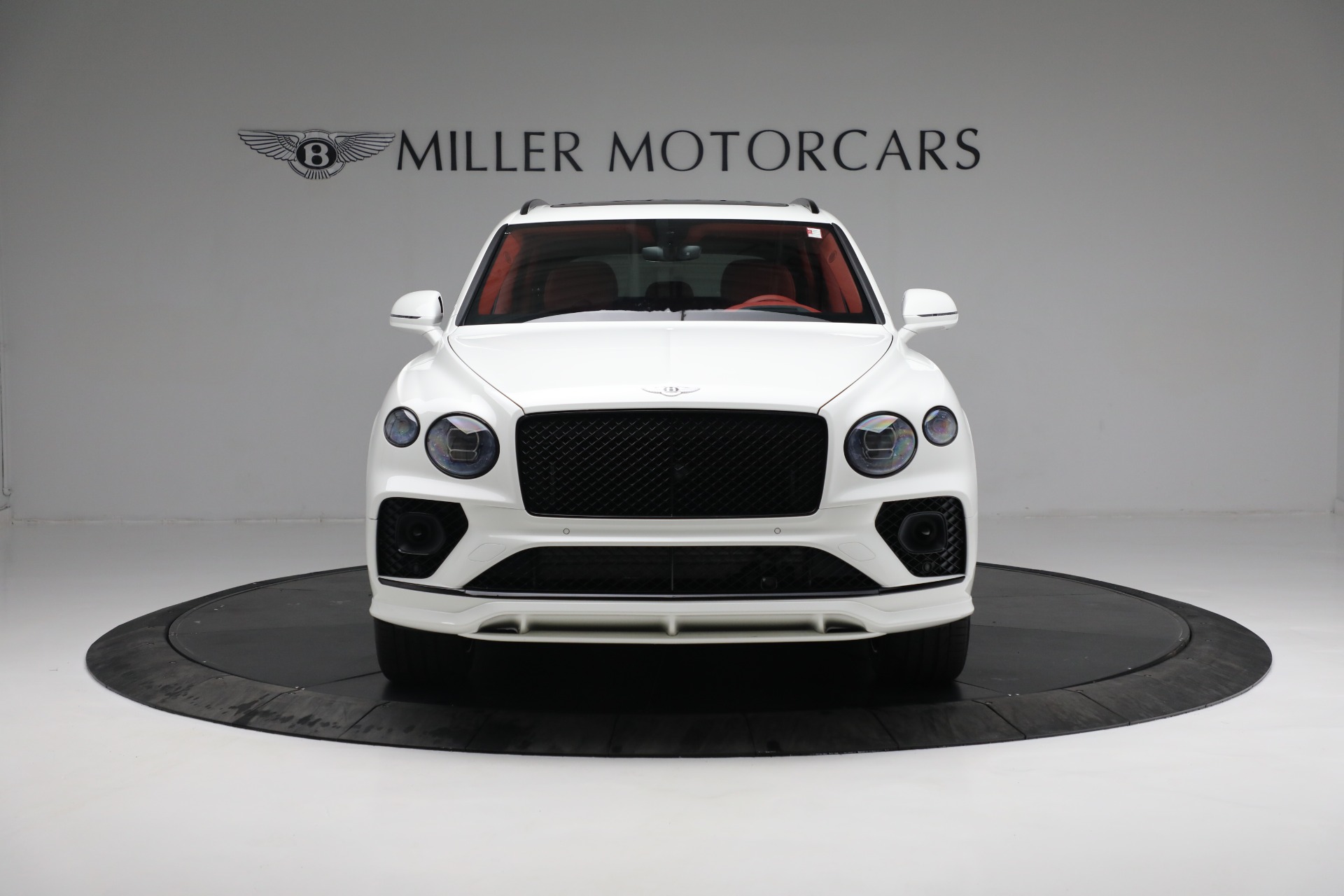 https://www.bugattiofgreenwich.com/imagetag/5709/13/l/New-2022-Bentley-Bentayga-Speed.jpg