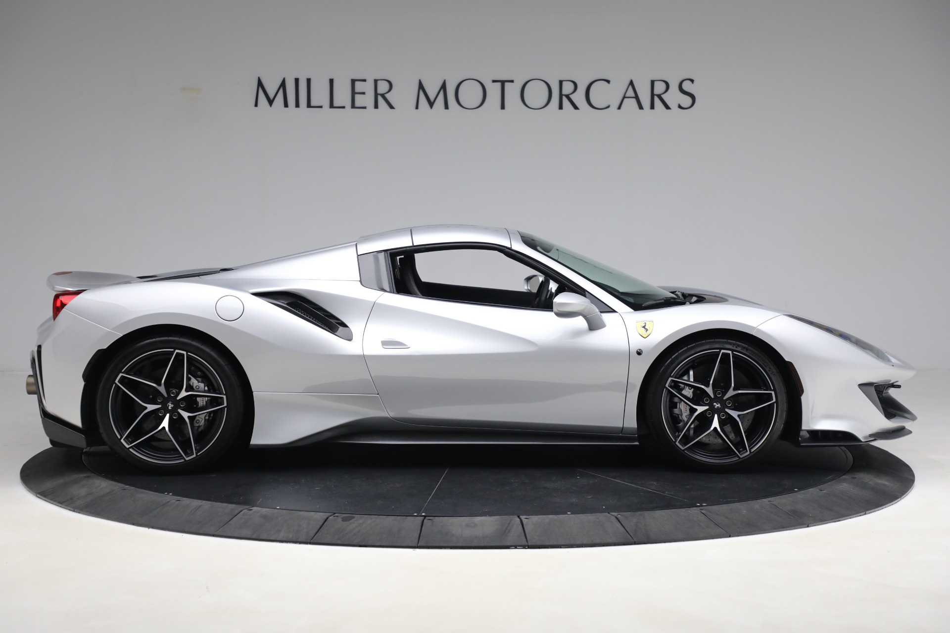 Ferrari 488 Specs  GTB, Spider, Pista, Pista Spider